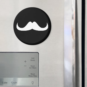 Coola White Handlebar mustache på Black Magnet