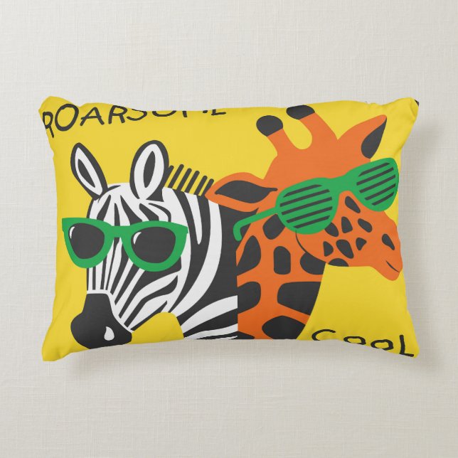 Coola Zebra Giraffe Tecknad Illustration Prydnadskudde (Framsidan)