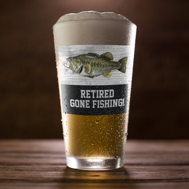 Coolan för Borta fiske i Largemouth Bass Rustic Glaskopp (Retired! Gone fishing, largemouth bass angler gift. )