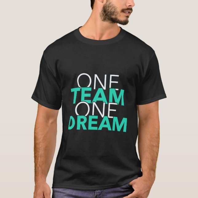 Coolans designtext säger: EN TEAM EN DREAM T Shirt (Framsida)