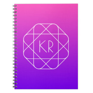Coolans geometriska monogram   Lila av Magenta Vio Anteckningsbok