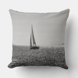 Coolans moderna foto av segelbåt under sommaren kudde