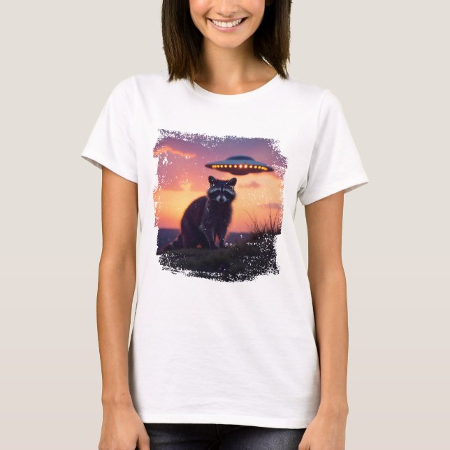 Cooles Waschbär-UFO-Design T Shirt (Framsida)