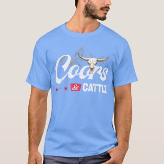 Coor Och Cattles Retro Ko Western Mountains Och En T Shirt