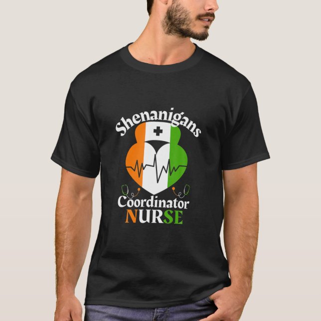 Coordinato St Patrick Day Nurse Funny Shenaniganes T Shirt (Framsida)