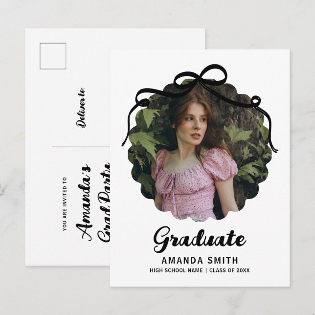Coquette Black & White Wavy Graduation Photo Inbjudan Vykort (Fram/baksida)