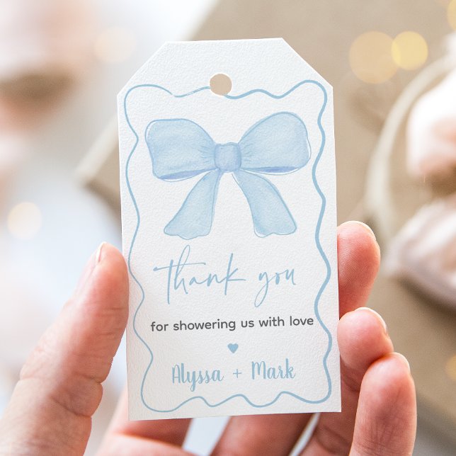 Coquette Blue Bow Baby Shower Presentetikett (Skapare uppladdad)