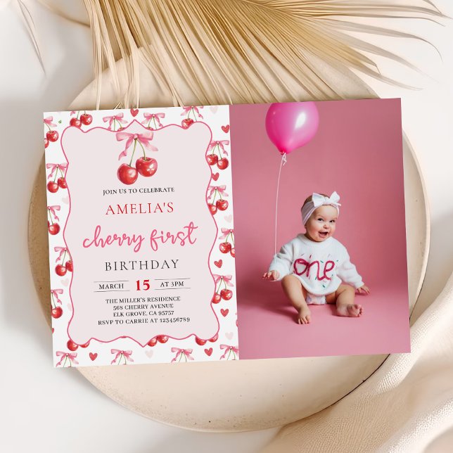 Coquette Bow Cherry First Birthday Photo Inbjudningar (Skapare uppladdad)