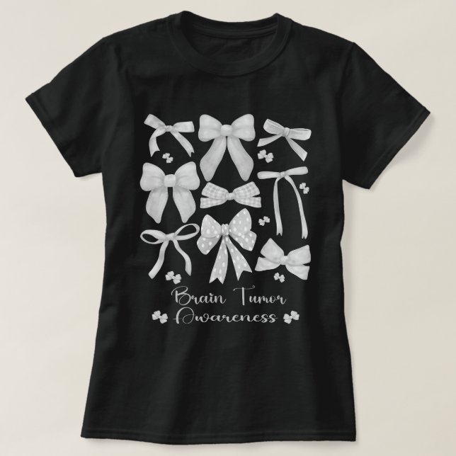 Coquette Bow Grått Ribbon Brain Tumor Awareness T Shirt (Design framsida)