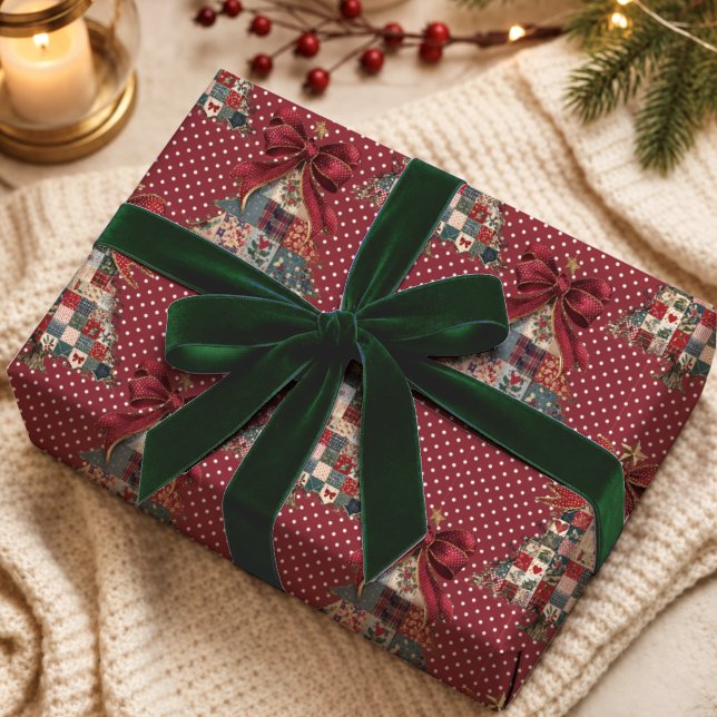 Coquette röda lapptäcke prickiga julgranar presentpapper (Skapare uppladdad)