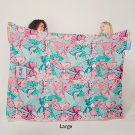 Coquette-rosa, teal, magenta-busktemed monogram fleecefilt