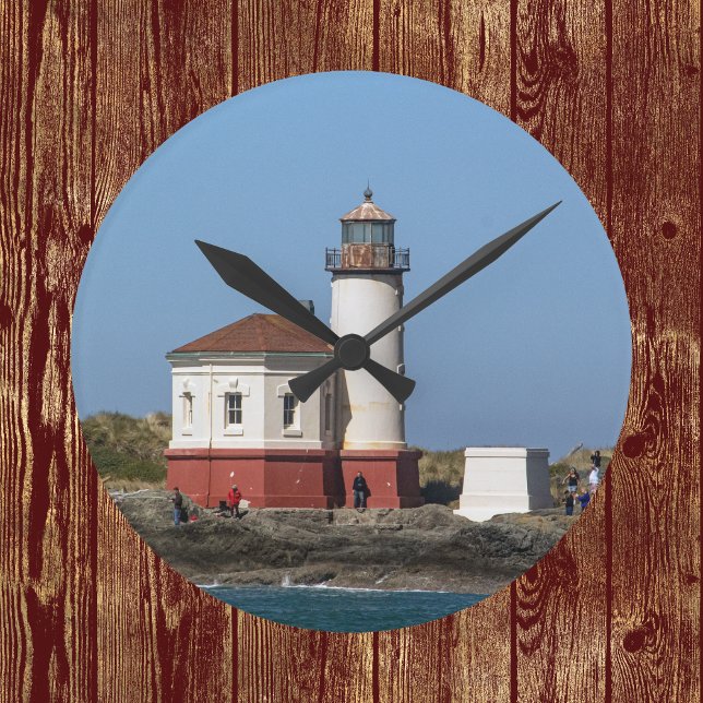 Coquille River Lighthouse i Bandon Oregon Rund Klocka (Skapare uppladdad)