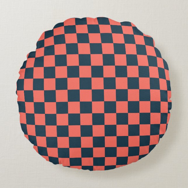 Coral and navy checkerboard pattern rund kudde (Framsidan)