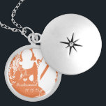 Coral Musical Bröllop Bridesmaid Necklace Berlockhalsband<br><div class="desc">Behåll Necklaces Välj antingen Silver Plattat Guld Avsluta eller Sterling silver Unik Personlig Anpassningsbar !st Bröllopsfest för julklapp av Bröllop Keepsakt Necklaces - om du vill ändra bakgrund färg - klicka på anpassa - klicka på redigera - välj sista verktyg i rullgardinsmenyn och välj från ett av de färger som...</div>