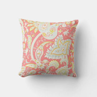 Coral Pastel Paisley Pillow Kudde