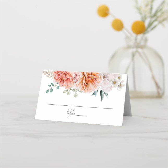Coral Peach Peonies Script Bröllop Placeringskort (Framsida)