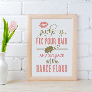 Coral Pucker Up och Fixera återställningsutrymmet Poster