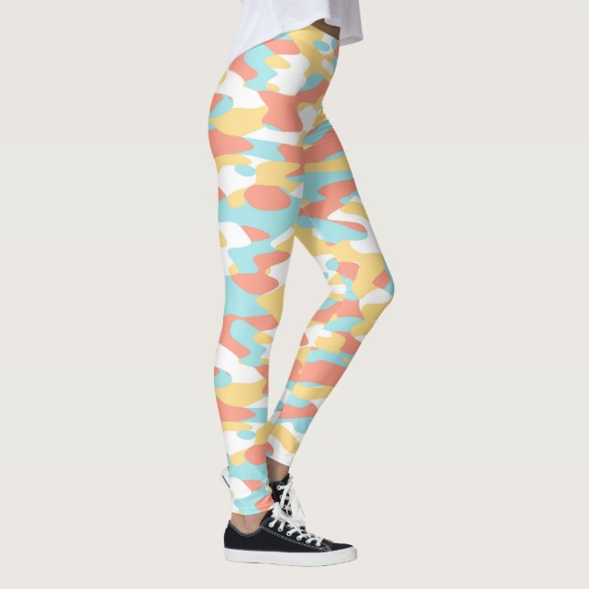 Coral Red Gult Light Blue Camouflage Mönster Leggings (Höger)