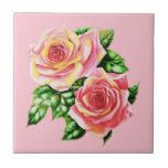 Coral Rosa ros med Jade Grönt Löv Kakelplatta<br><div class="desc">Keramiskt plattor i en bild av två detaljrika,  djupa korallkoraller med subtil,  pastellpersikofärgad rosa och vita högdagrar,  omgivna av levande jade grönt löv.</div>