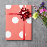 Coral Rosa White Medium Polka dots Presentpapper<br><div class="desc">Papper för omslagning av korall Rosa Vit mellankornigt Polka dots</div>
