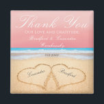 Coral Sunset Peach Beach Wedding 2 Hearts Sand Magnet<br><div class="desc">Den här korallpsillbröllop 2 Hearts i Sand Magnet är en bröllopsförmån för perfekten. Våra Blue Hearts på Beach-bröllopsprodukterna finns på en mängd produkter för perfektens anpassningsbar-bröllop. Perfekt för en havskyrning bröllop, denna strandhjärna i sand, havsyteskon i bröllop. Idealisk för höstsommaren vår bröllop med en sjöstrandceremoni, destinationsbröllopsstrand eller elegant tropiska bröllop...</div>