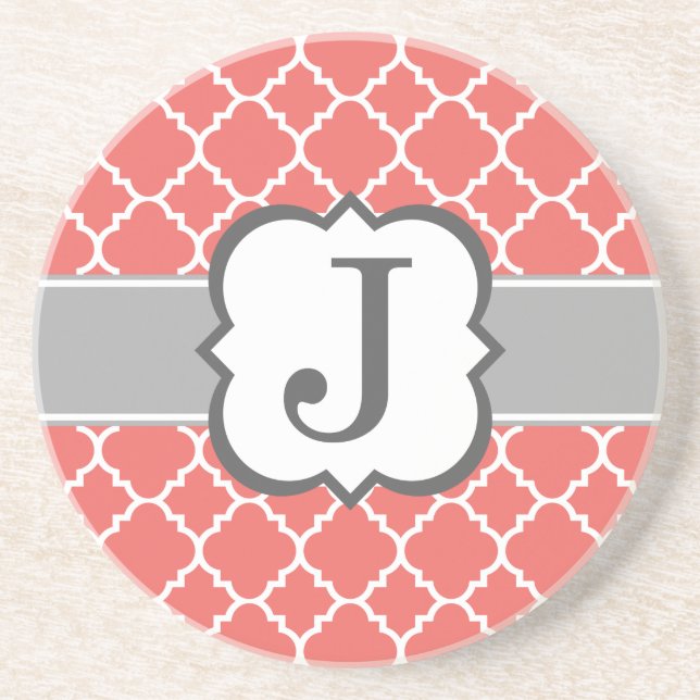 Coral White Monogram Brev J Quatrefoliil Underlägg Sandsten (Framsidan)