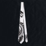 Corbata elegante con diseño de dragón slips<br><div class="desc">Corbata única y llamativa con la palabra “Dragón” en la parte inferior trasera, y en la parte delantera un imponente dibujo del rostro de un dragón. Una prenda que combina estilo clásico con un toque de personalidad fuerte y original, ideal para quienes buscan destacar en ocasiones especiales o darle un...</div>