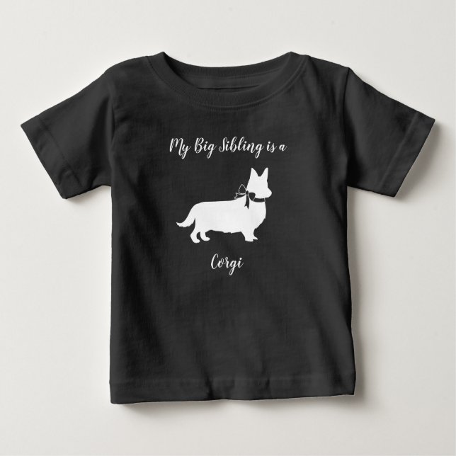 Corgi Baby Shower Hund T Shirt (Framsida)