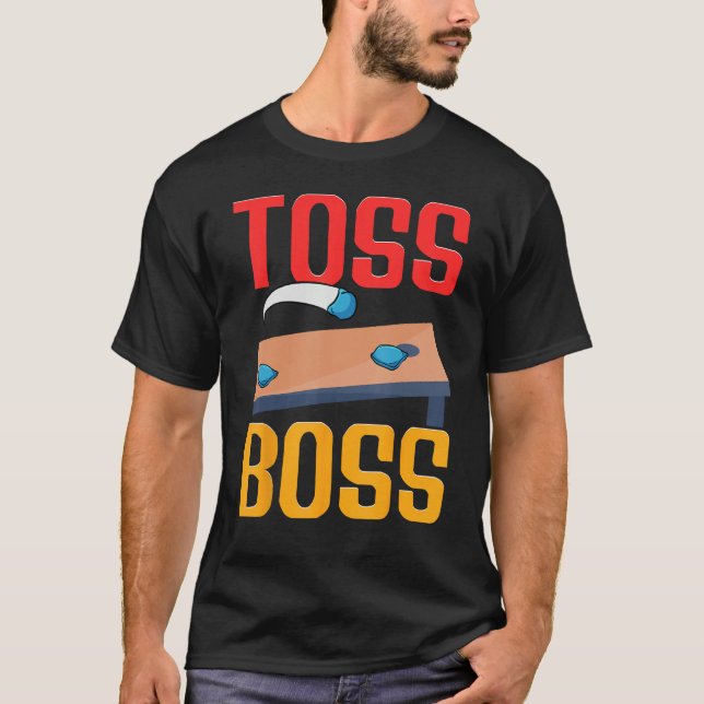 Cornhole Corn Hole Toss Boss T Shirt (Framsida)