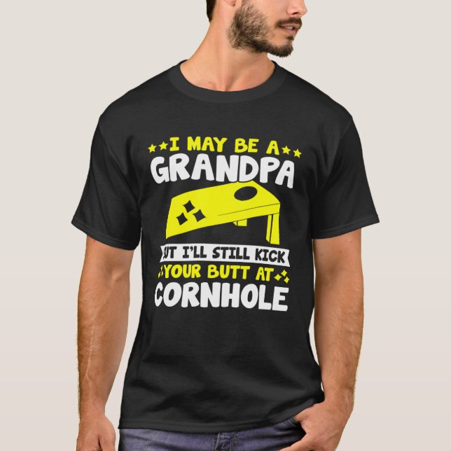 Cornhole for Men Grandpa Sack Toss Game T Shirt (Framsida)