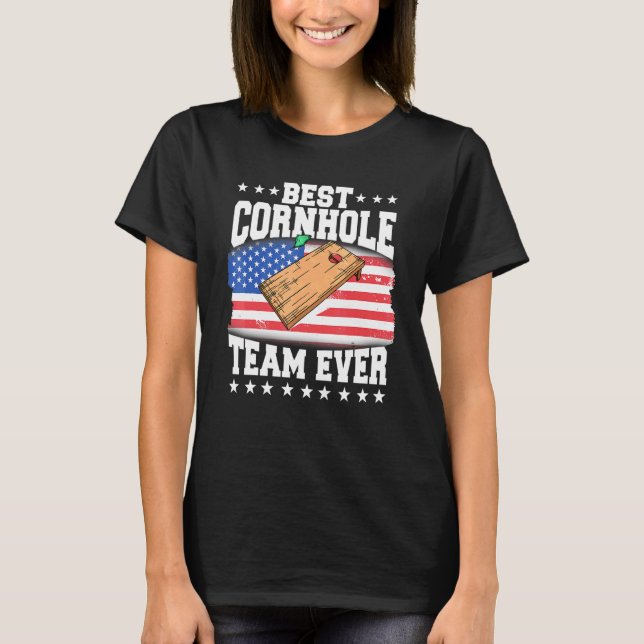 Cornhole Patriotic Team Players US Flagga Independ T Shirt (Framsida)