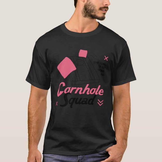 Cornhole-trupp Ironisk slogan Säck-kastning T Shirt (Framsida)