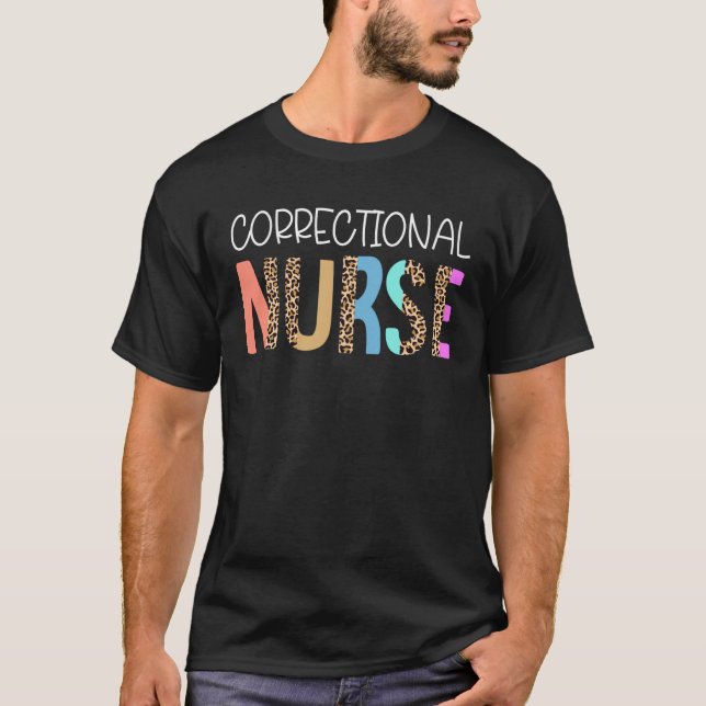 Correctional Nurse Bohemian Cheetah Leopard Print  T Shirt (Framsida)