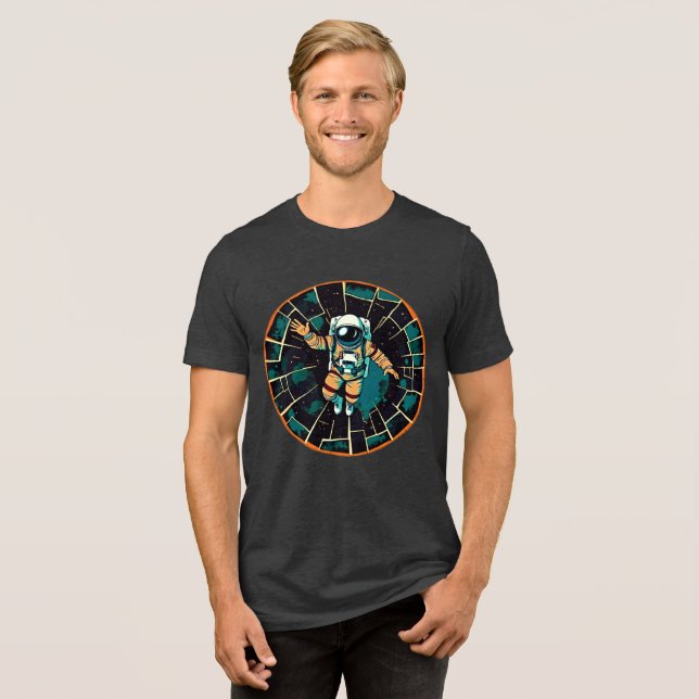 Cosmic Voyager: Astronaut i Stil T Shirt (Framsida Full)