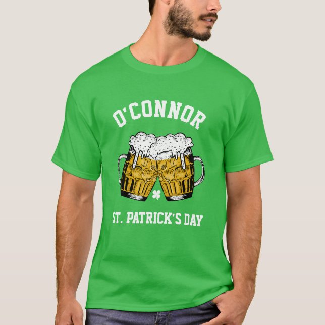 Costum Namn hade tur Shamrock St. Patrick's Day T Shirt (Framsida)