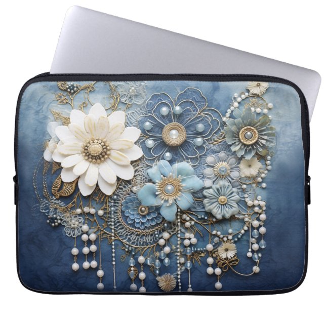 Costume jewelry on blue Denim Laptop Fodral (Framsidan)