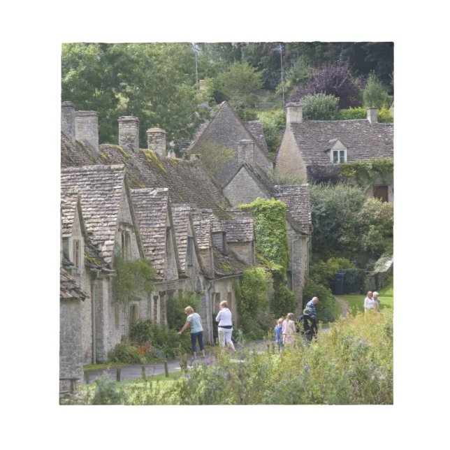 Cotswold stenhus i byn anteckningsblock (Framsida)