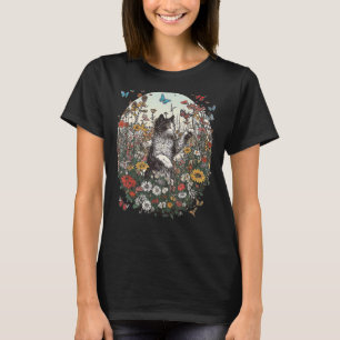 Cottagecore Cat Chasing Butterfly Fält från Wildfl T Shirt