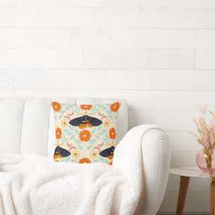 Cottagecore Moth Pattern Art Retro Blommig Desig Kudde