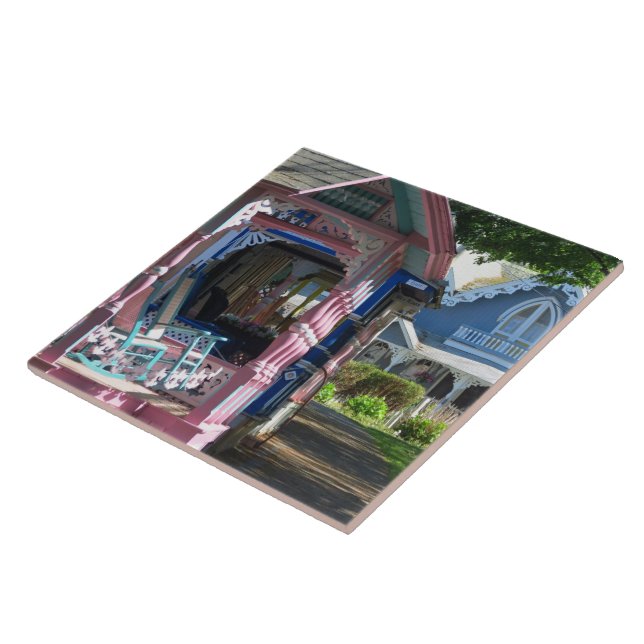 Cottages in a Row - Martha's Vineyard Kakelplatta (Sidan)