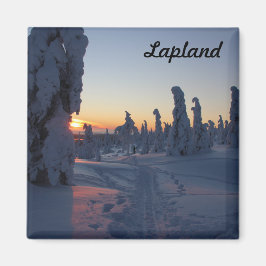 Couché de soleil sur la forêt en Laponie Magnet