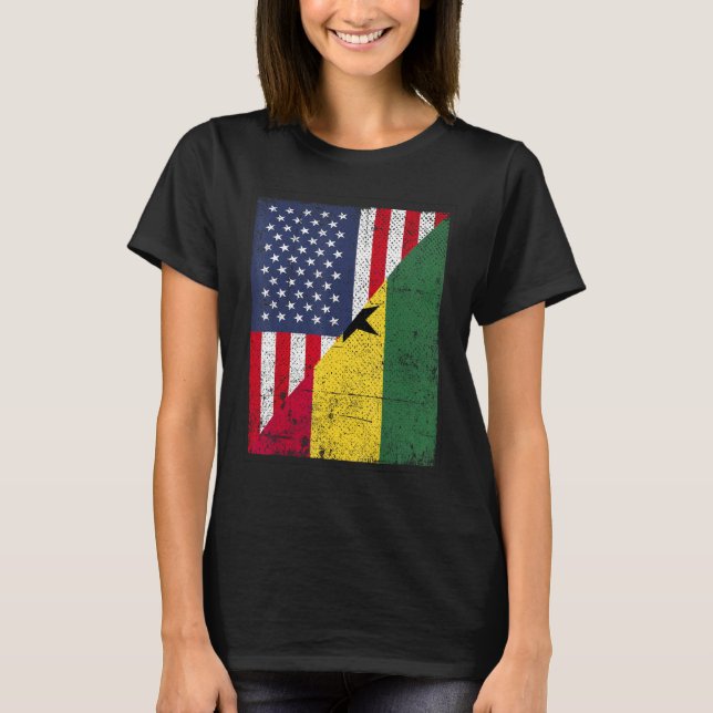 Country Flag Design  Half USA Half Ghana T Shirt (Framsida)