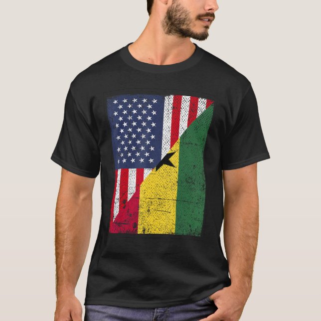Country Flag Design  Half USA Half Ghana T Shirt (Framsida)