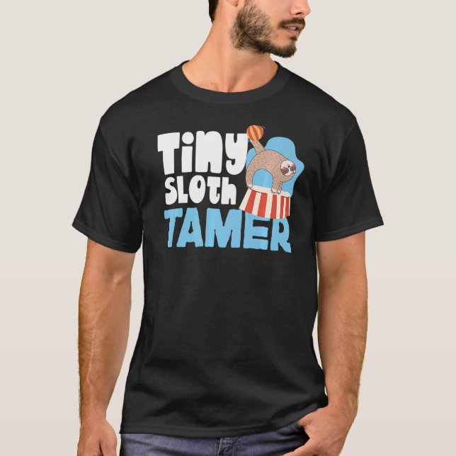 County Fair Tiny Sloth Tamer T Shirt (Framsida)