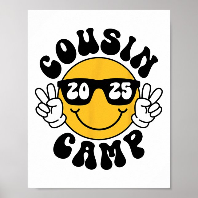 Cousin Camp 2025 Leende Ansikte Semester Sommarläg Poster (Framsidan)