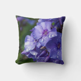 Coussin fleur violet avec la rosée du matin kudde
