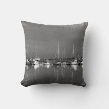 Coussin photo noir et blanc, bateaux