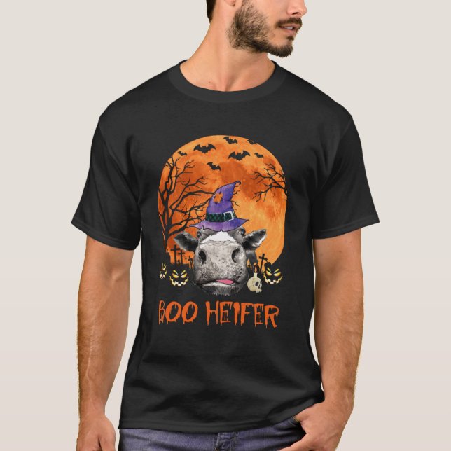 Cow Boo Heifer Witch Halloween Farmer Farm Costum T Shirt (Framsida)