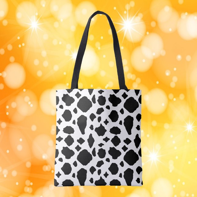 Cow Pattern Black and White Tygkasse (A tote bag with a black and white cow pattern)