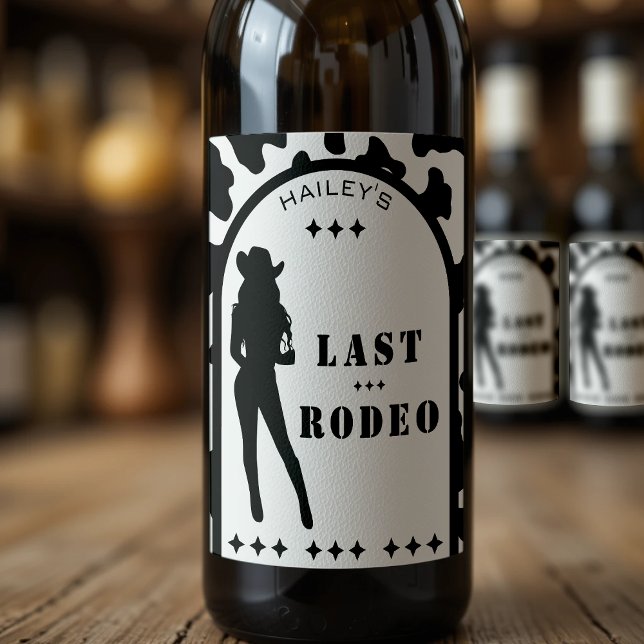 Cow Print Cowgirl Bröllop Bachelorette Party Vinflaska Etikett (bride's last rodeo cow print bachelorette party wine bottle labels)